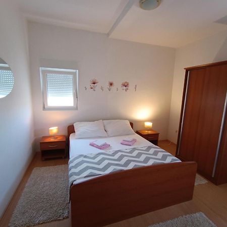 Apartman Lea Sukosan Luaran gambar