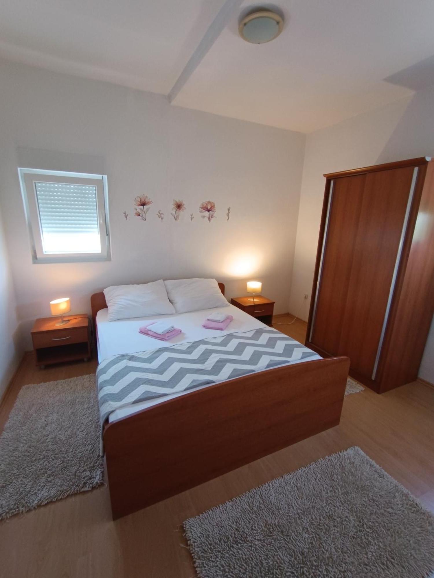 Apartman Lea Sukosan Luaran gambar